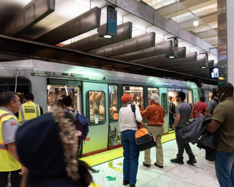crowded lrv